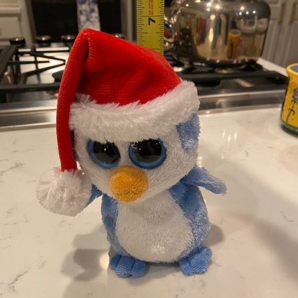 TY Beanie Boos FAIRBANKS the 7" Plush Blue Penguin Santa Hat Retired Solid Eyes - Picture 9 of 10